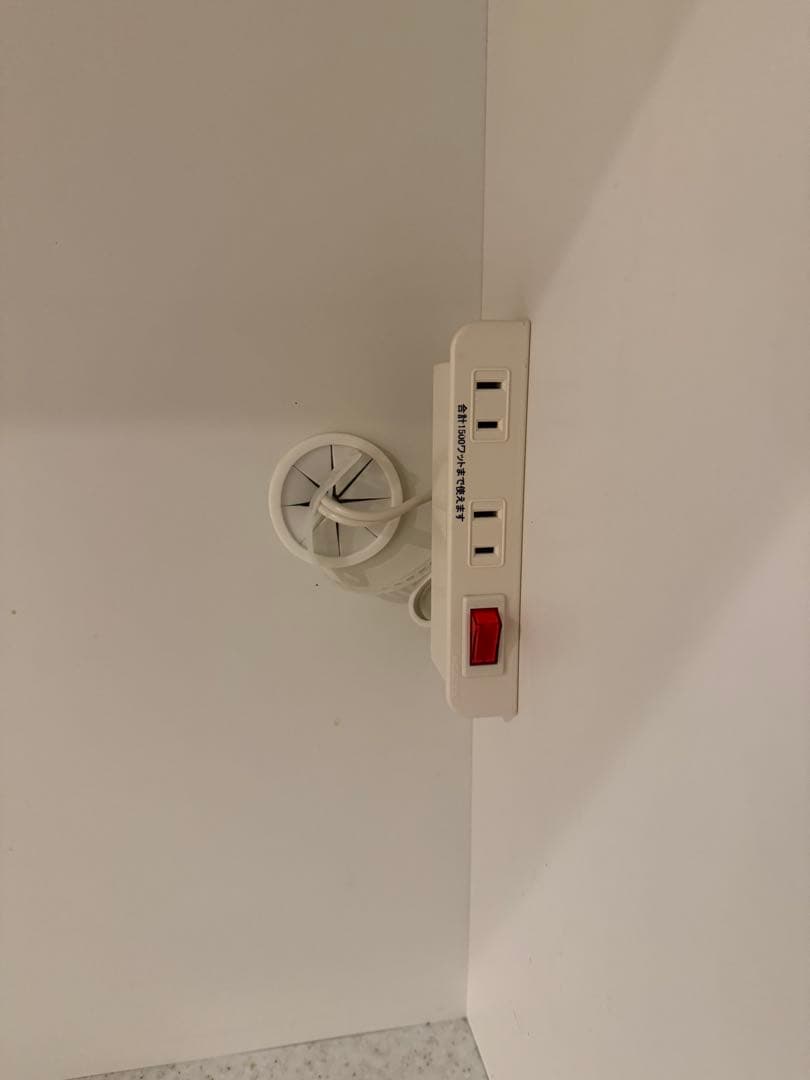 ホワイト木製食器棚 スライド扉付き