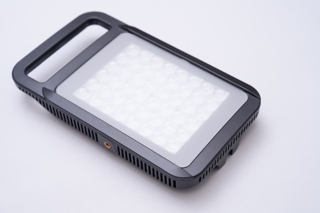 美品 Litepanels Lykos+ バイカラー LEDライト 映像撮影