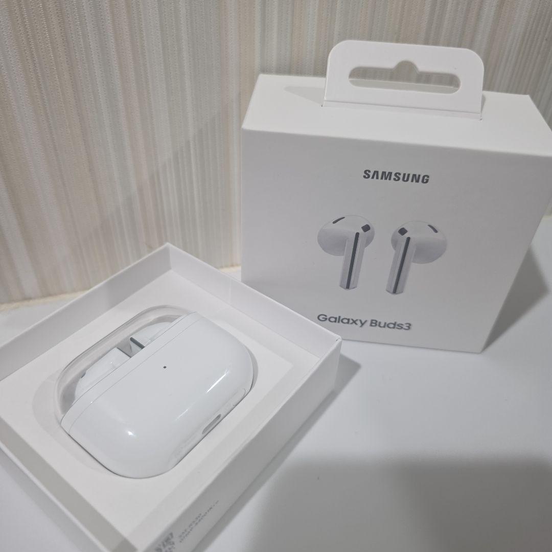 Samsung Galaxy Buds3 ホワイト 充電ケース付き