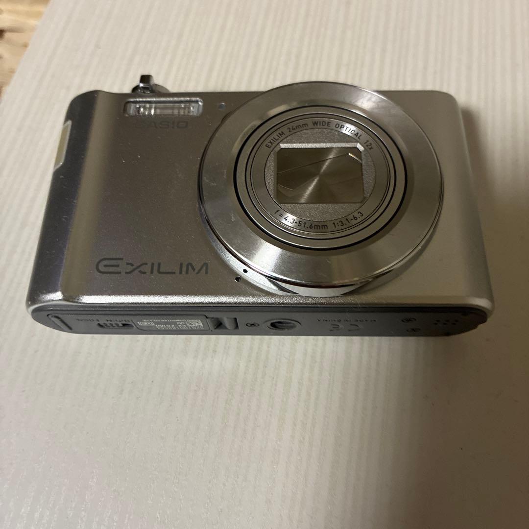 【美品】CASIO EXILIM EX-ZS180 シルバー