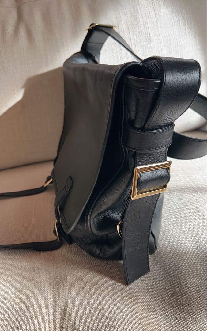 CCU / FLAP SHOULDER BAG M レザー ショルダーバッグ