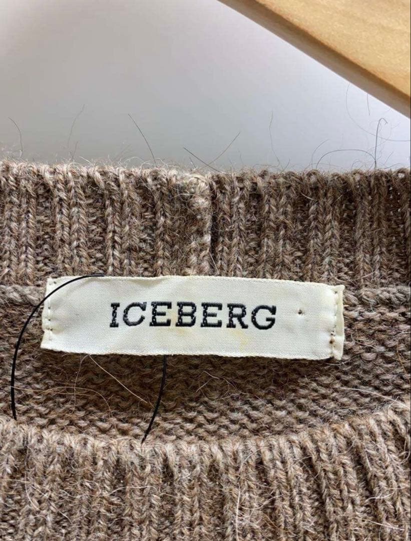 トップス ICEBERG