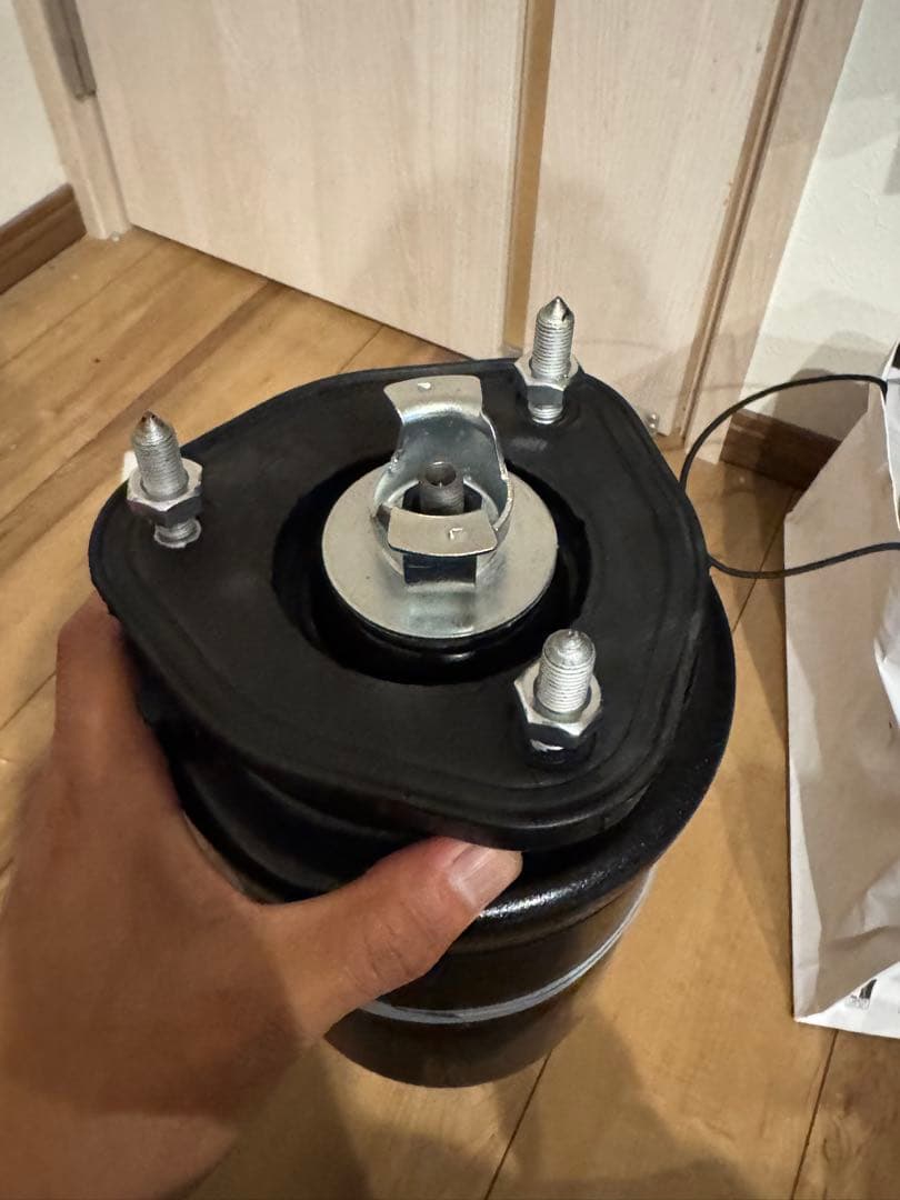 LS600H LS600HL用エアサス右前