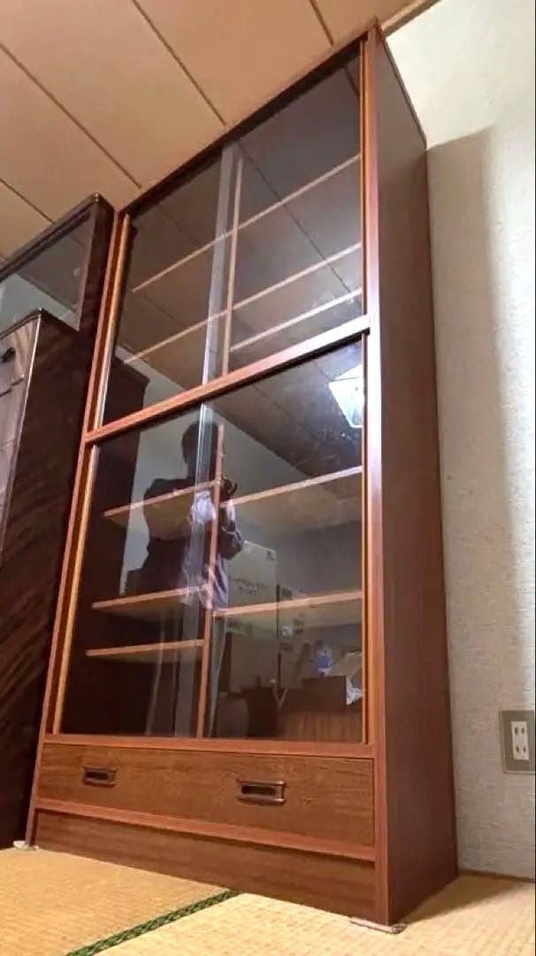 【 処分 格安 美品 】 木製 本棚 ガラス戸 コレクション