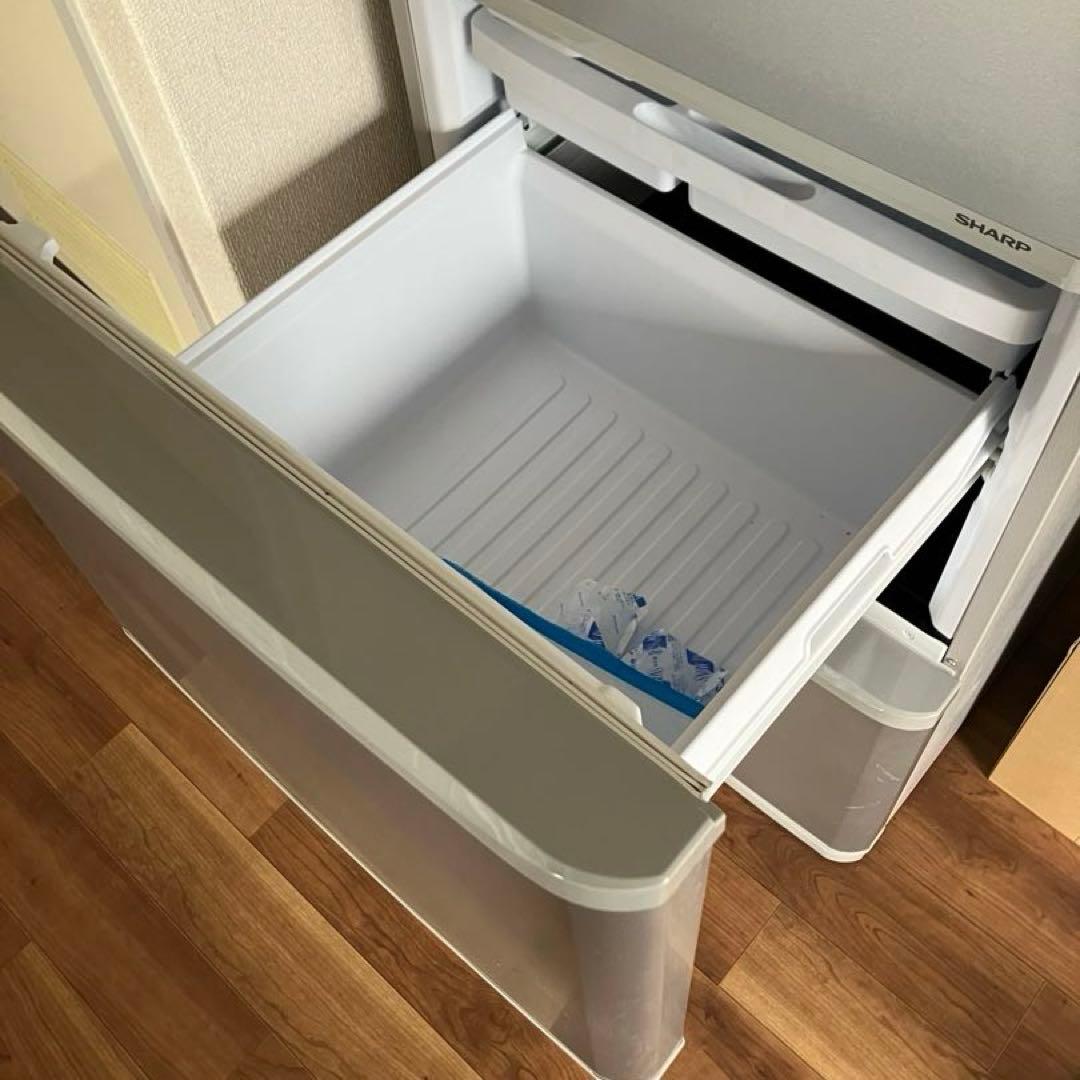 V*m様 どっちもドア★SHARP 3ドア冷蔵庫 SJ-W352E-S