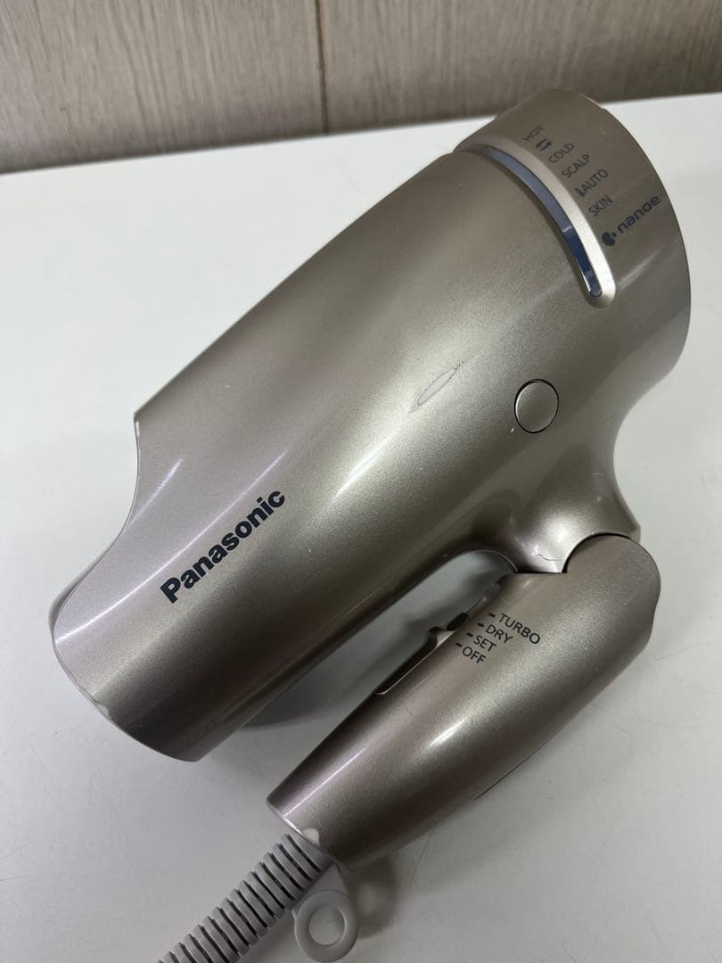 22年製 Panasonic ヘアドライヤー　EH-na9g