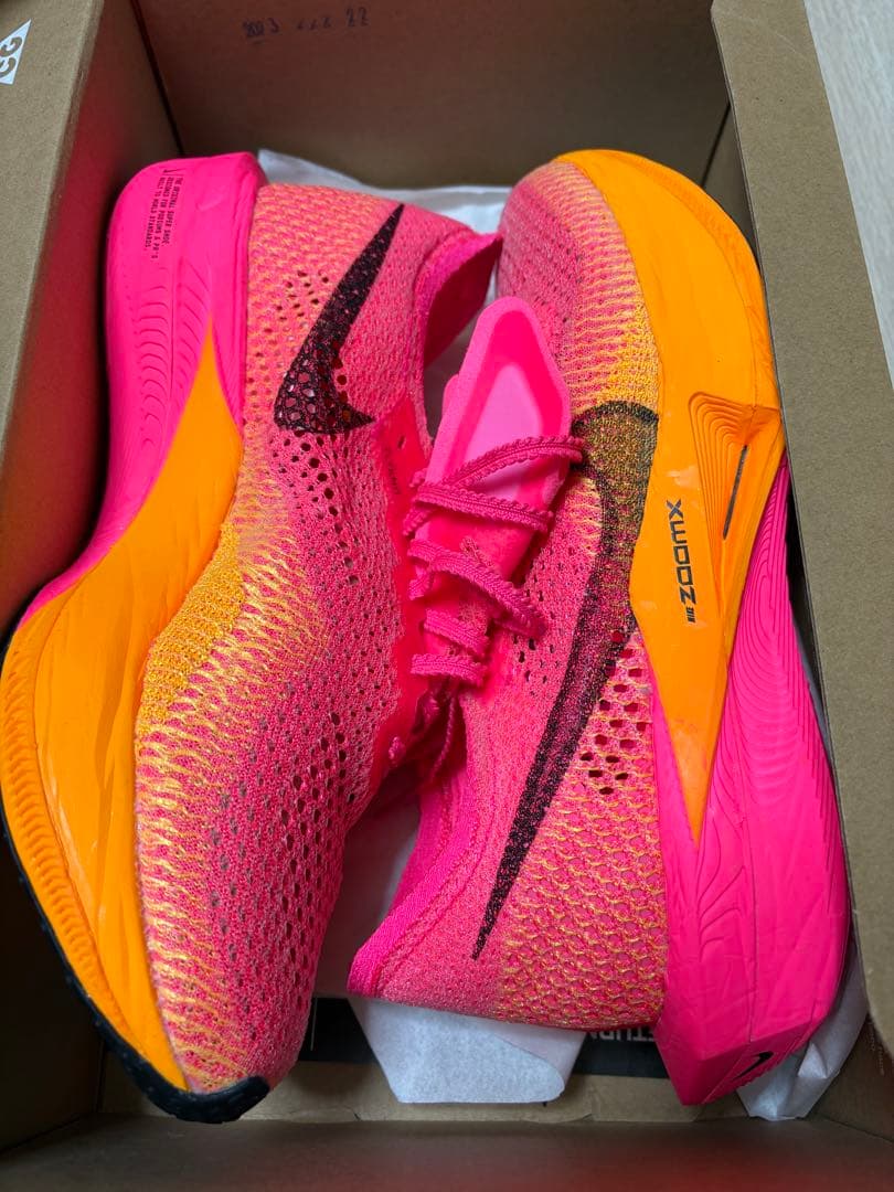 あ*ち様 Nike ZoomX ヴェイパーフライネクスト%3 新品未使用25.5
