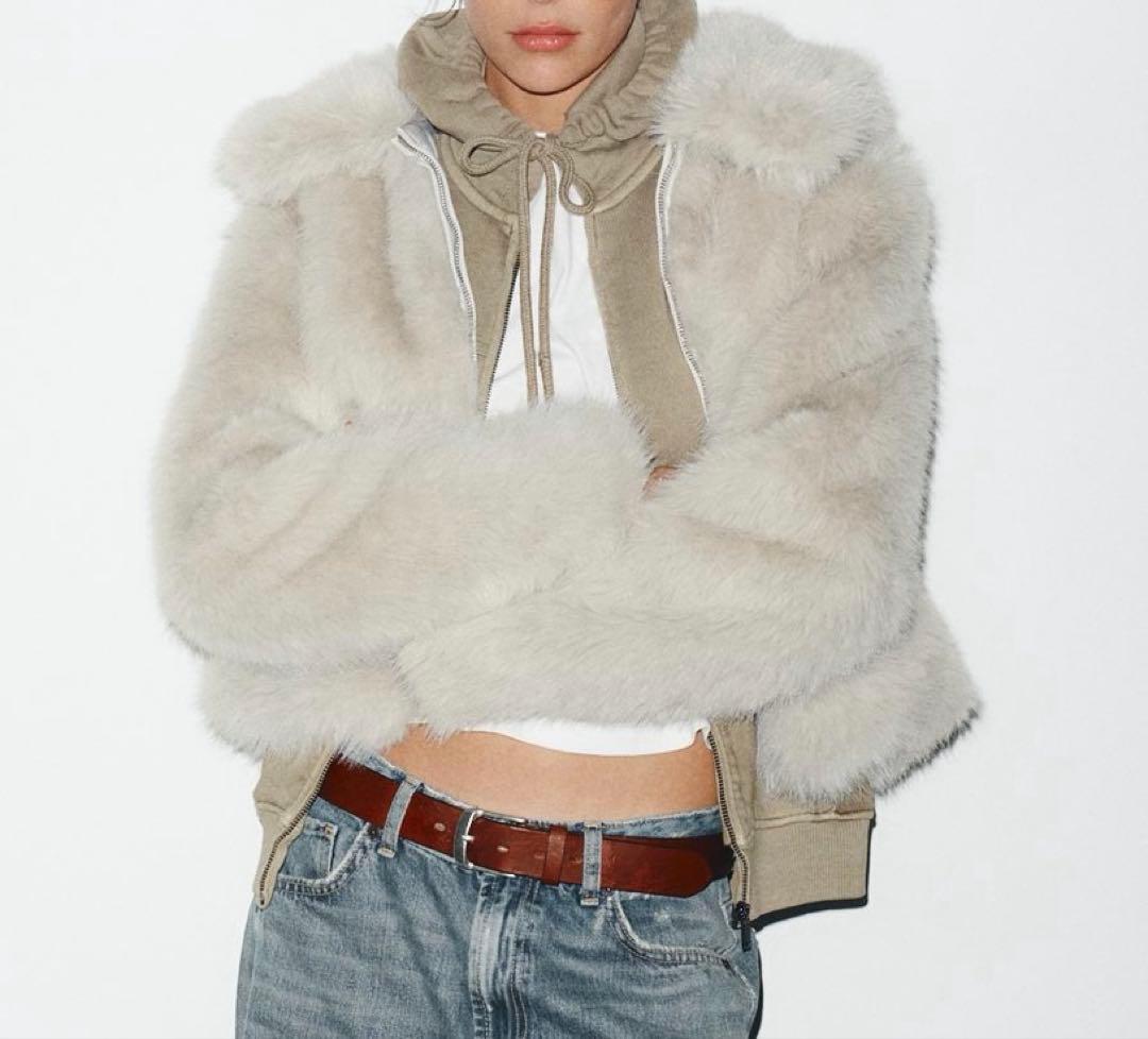 ZARAフェイクファーショートジャケット