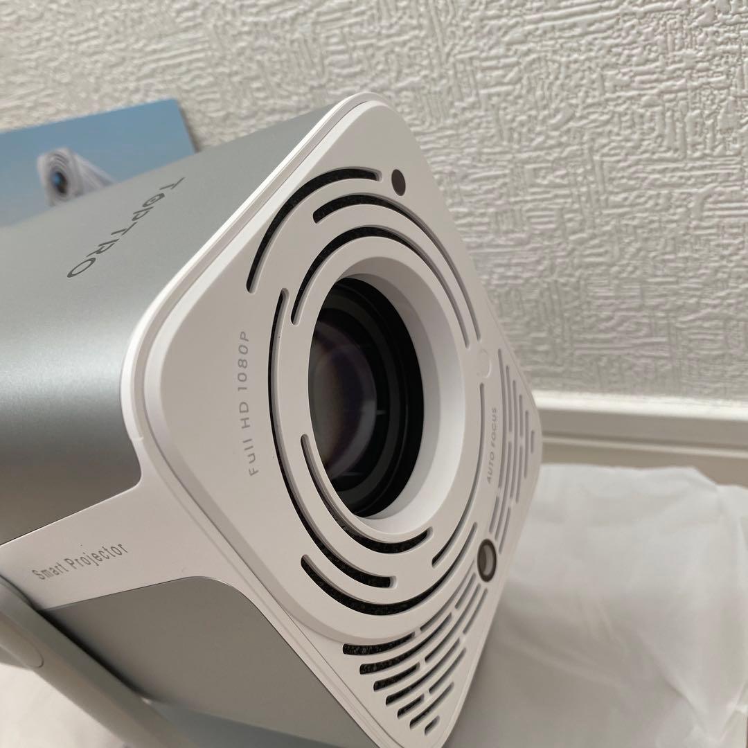 4K対応 プロジェクター Netflix／750ANSI／Dolby スピーカー