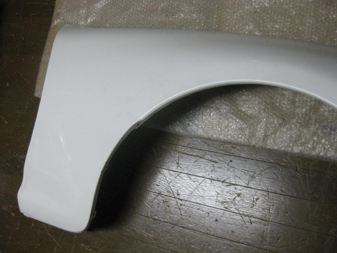 80　スープラ　右　純正　フロント　フェンダー　ホワイト
