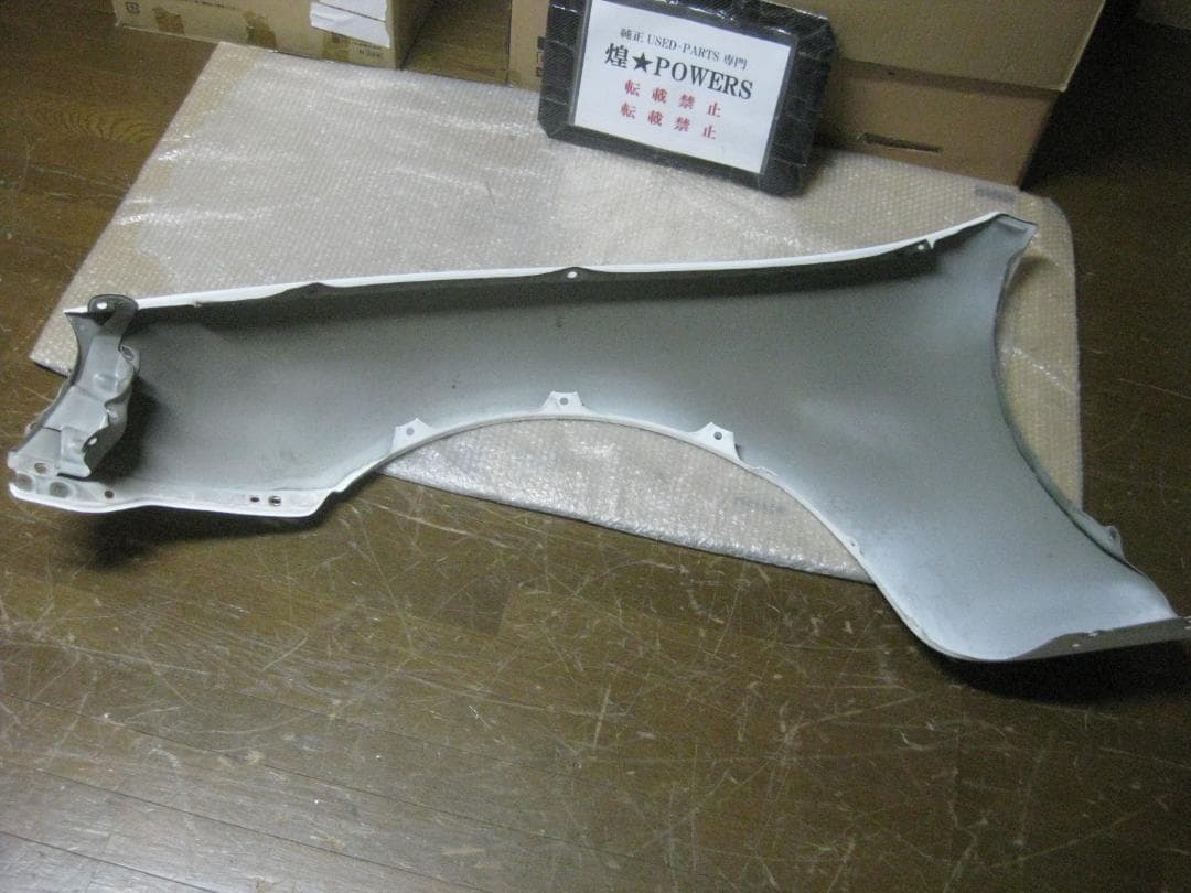 80　スープラ　右　純正　フロント　フェンダー　ホワイト