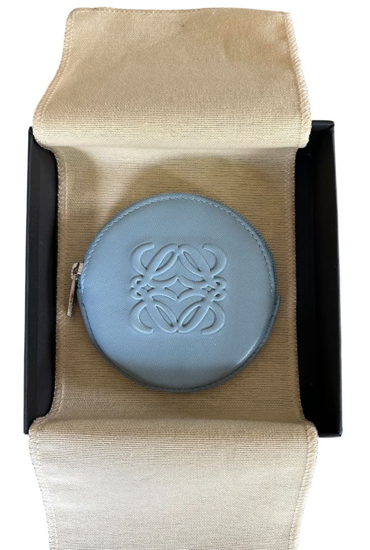 新品　LOEWEロエベ　丸型ケース　箱付き　アナグラムロゴ