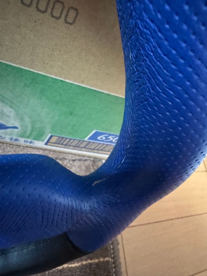 MOMO COMMANDO(モモ　コマンド)