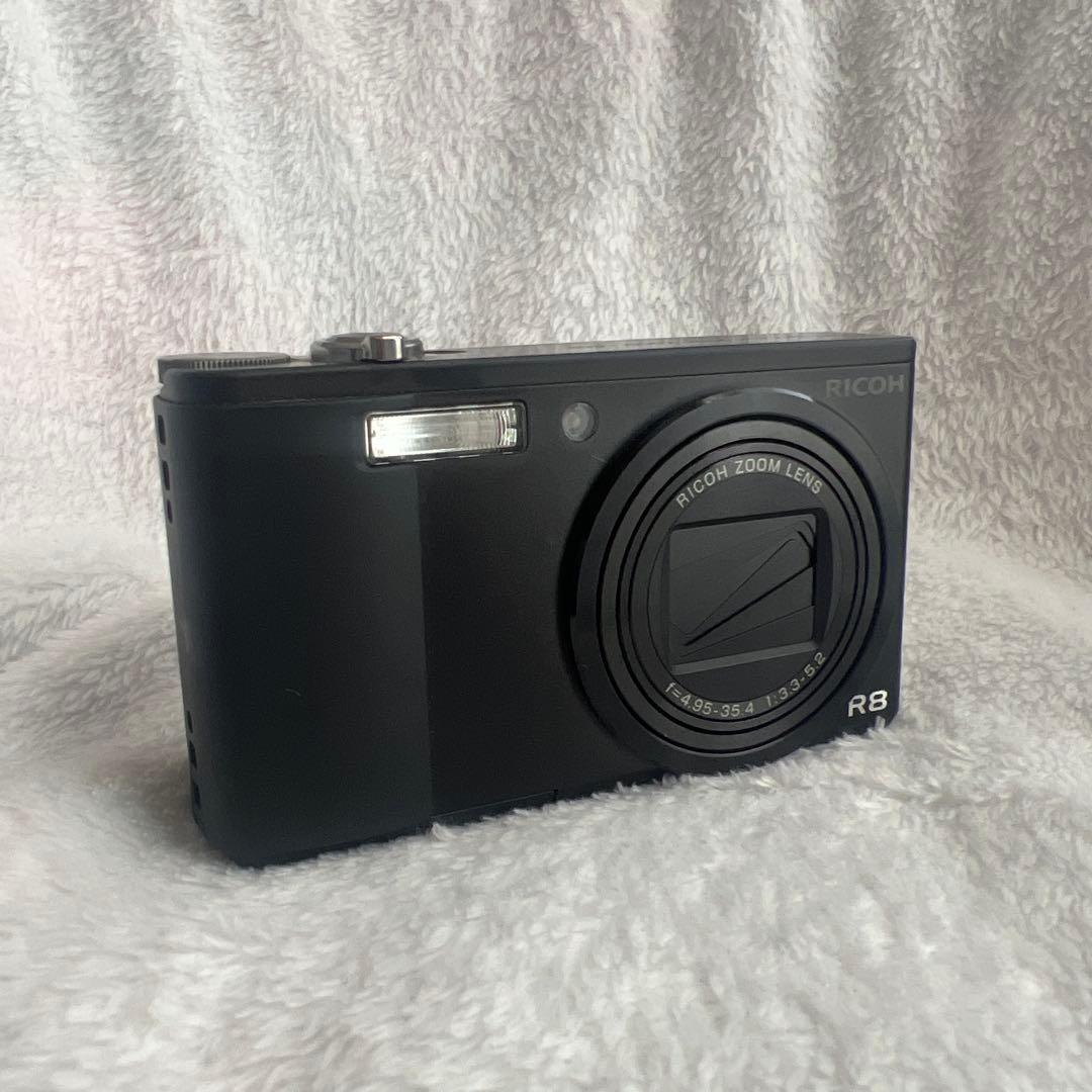RICOH R8 コンパクトデジタルカメラ（液晶難あり）