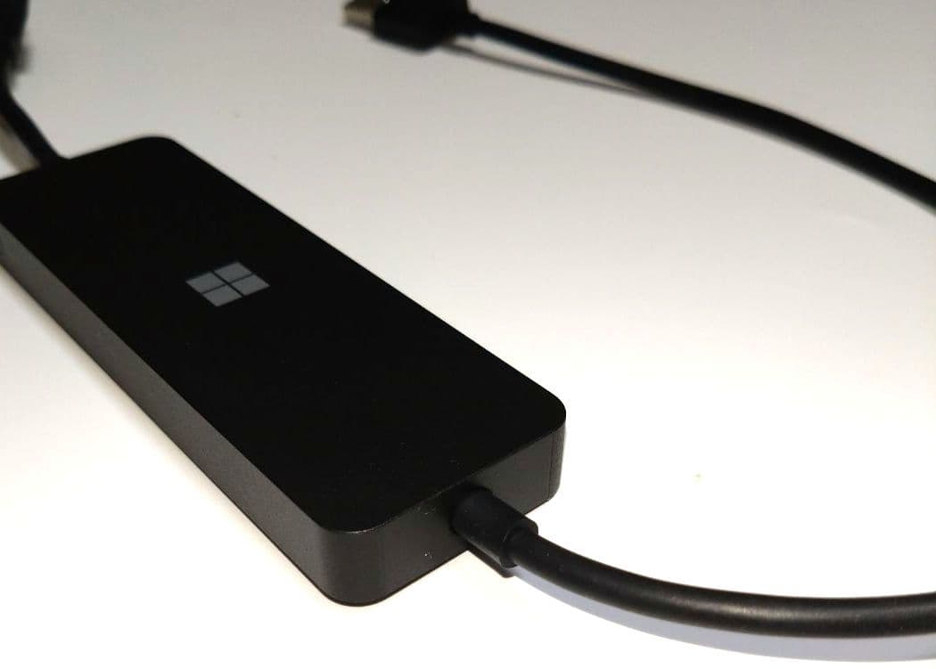 Microsoft 4K ワイヤレスディスプレイアダプター UTH-00036