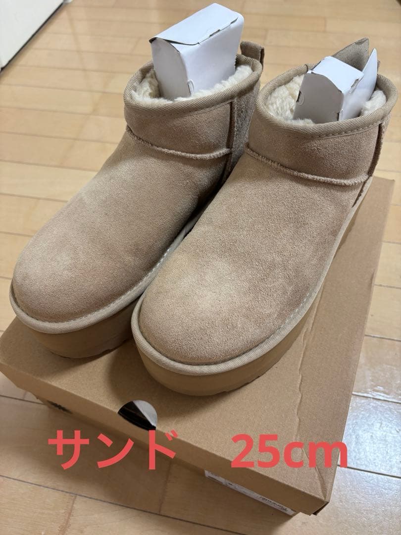UGG PLATFORM BOOT サンド［25cm］