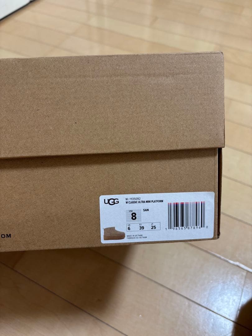 UGG PLATFORM BOOT サンド［25cm］