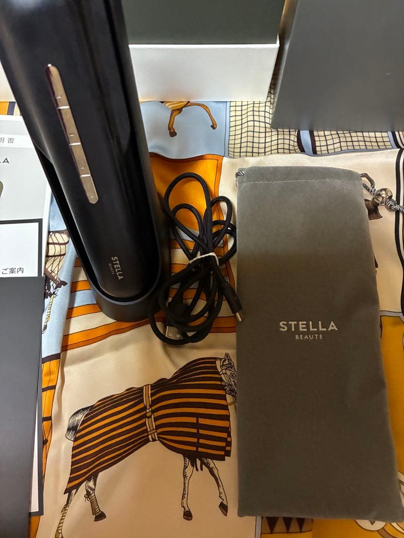 保証有　STELLA BEAUTE レーザー&EMSリフトブラシPRO