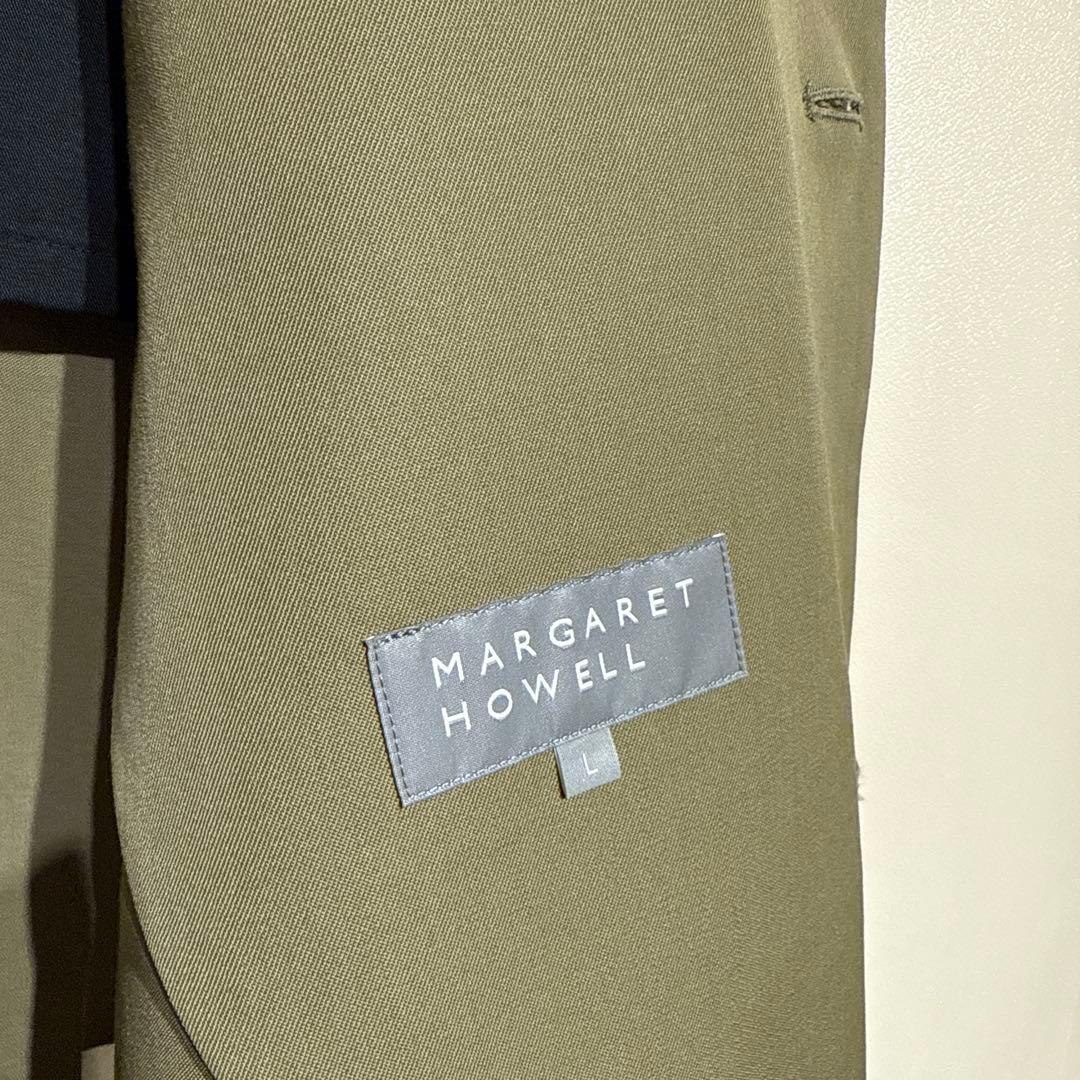 オリーブ色 テーラードジャケット