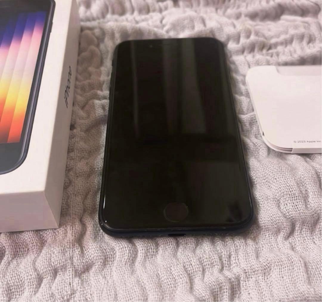 iPhone SE (第3世代) 64GB ブラック　ミッドナイト