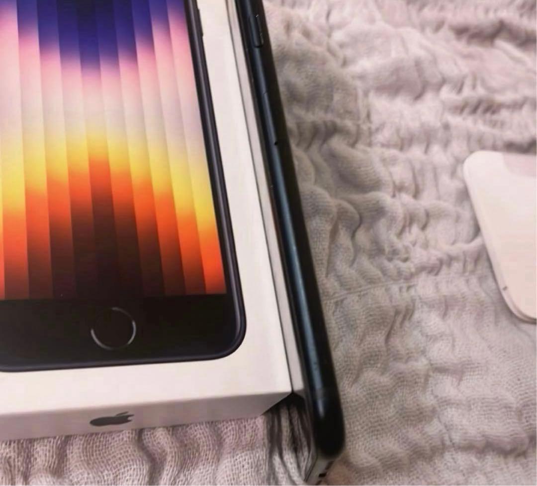 iPhone SE (第3世代) 64GB ブラック　ミッドナイト