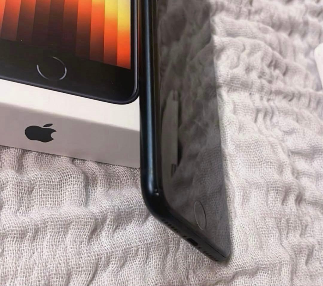 iPhone SE (第3世代) 64GB ブラック　ミッドナイト