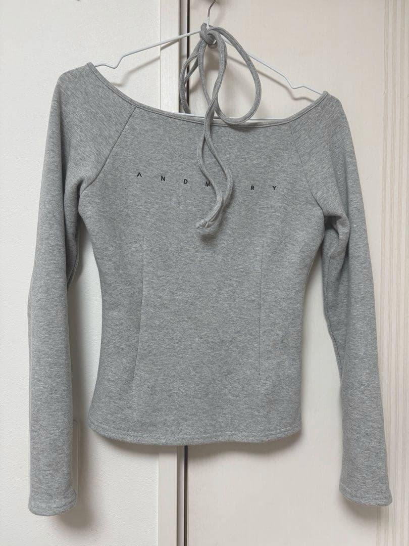 トップス andmary Mary logo choker tops