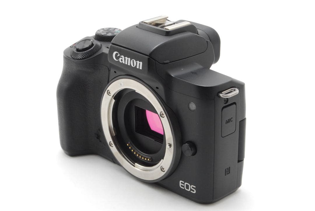 美品✨キャノン EOS Kiss M❤️Wi-Fi&ラクラク自撮り！