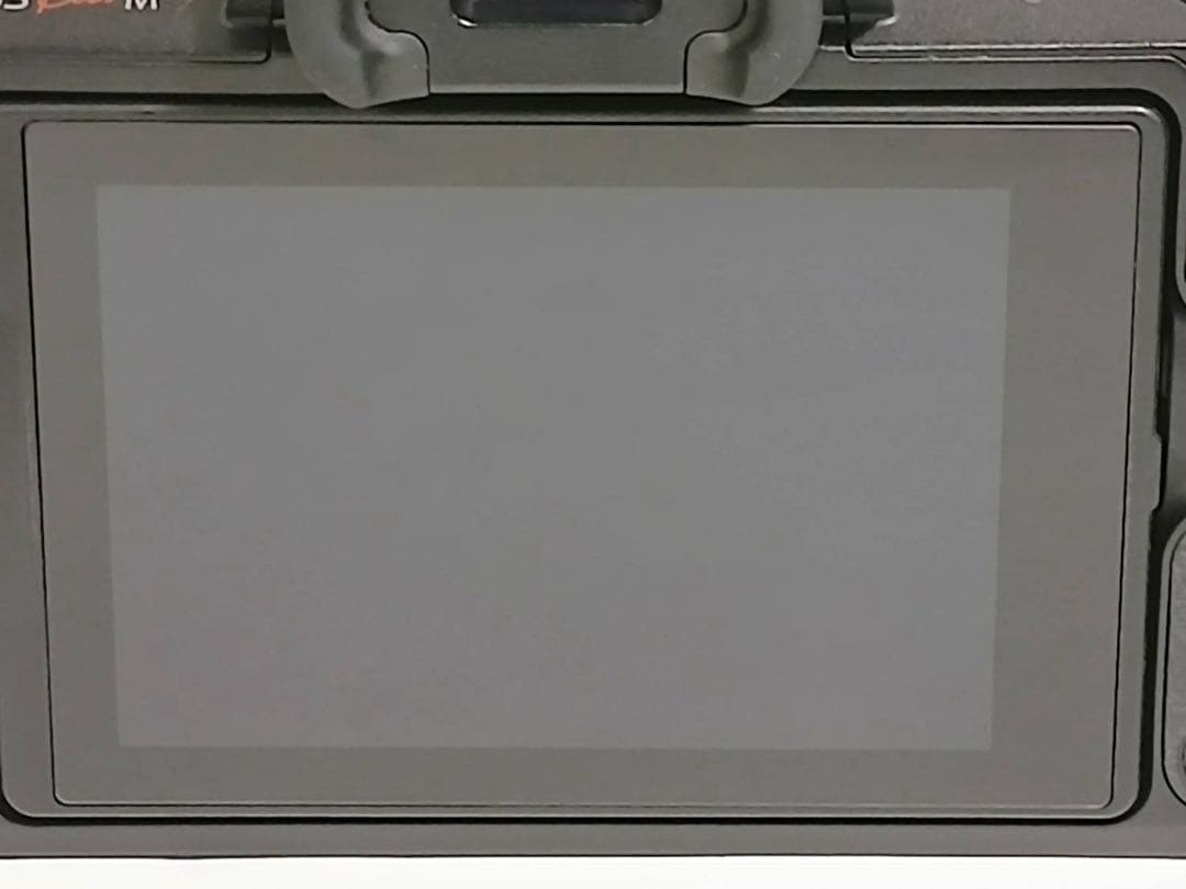 美品✨キャノン EOS Kiss M❤️Wi-Fi&ラクラク自撮り！