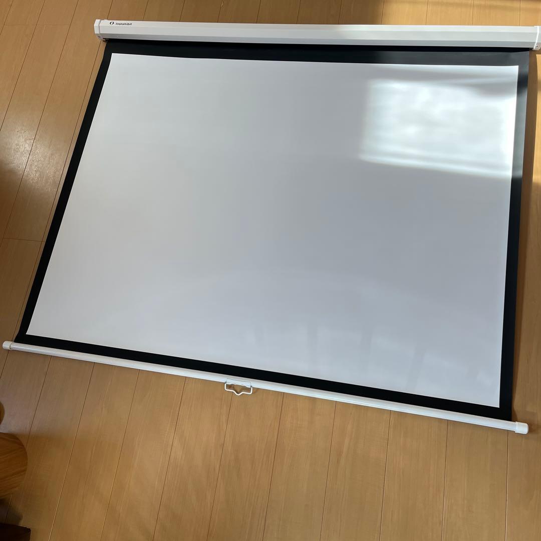 天吊り/壁掛けスクリーン　72インチ16:9