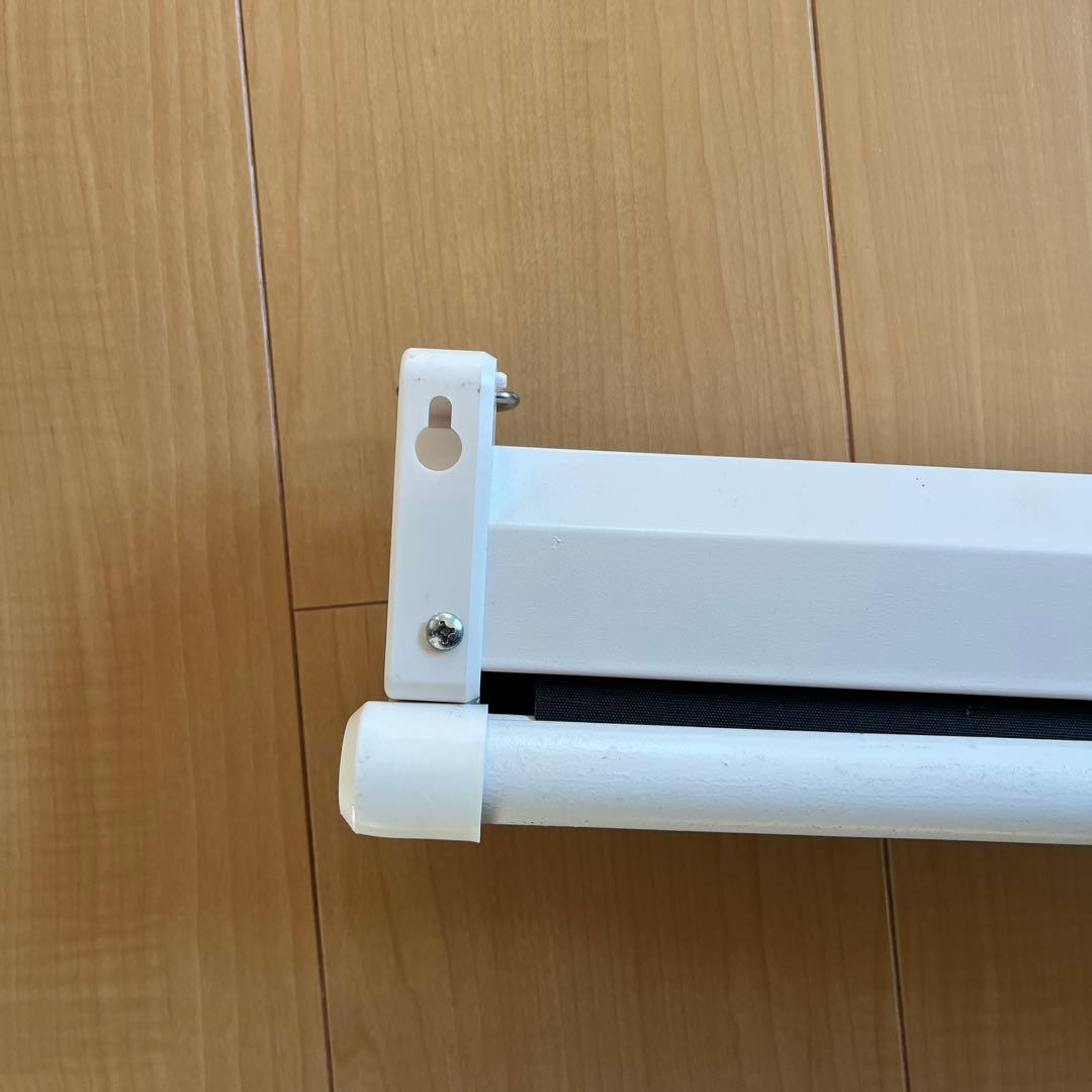 天吊り/壁掛けスクリーン　72インチ16:9