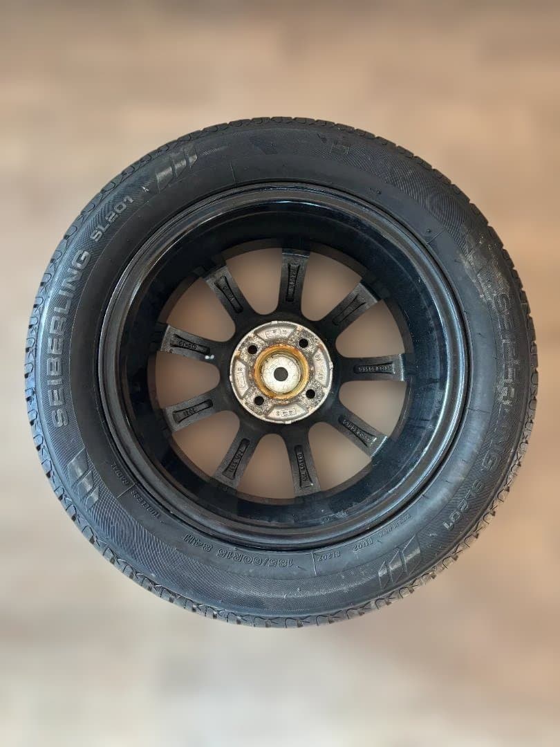 ストラテジー 185/60R15 タイヤホイールセット シルバー ブラック