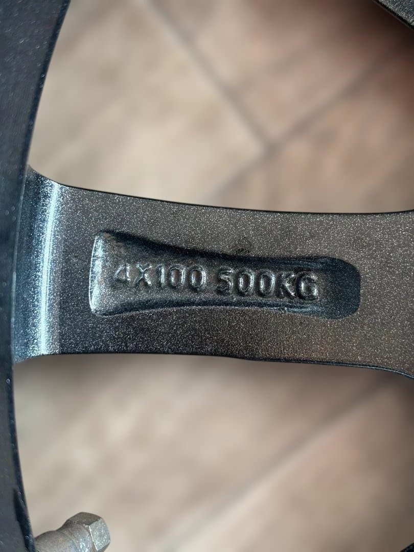 ストラテジー 185/60R15 タイヤホイールセット シルバー ブラック