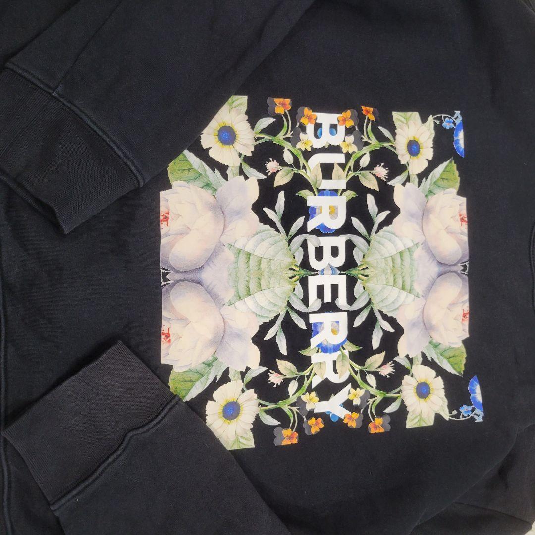 BURBERRY　ブラック　ロゴ　お洒落　トレーナー　スウェット　パーカー