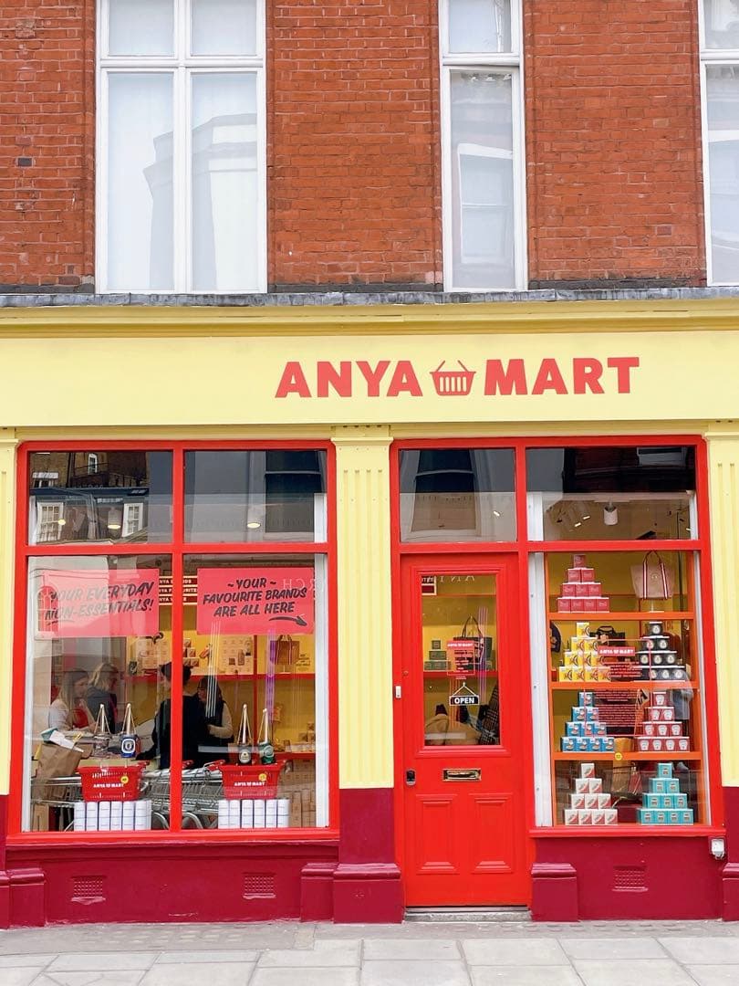 メル【ロンドン限定＋成城石井】AnyaHindmarch