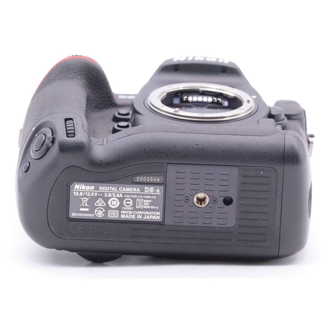 【元箱付き・ショット数5,263】 Nikon D5 (XQD-Type)
