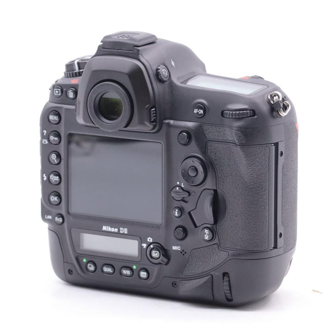 【元箱付き・ショット数5,263】 Nikon D5 (XQD-Type)