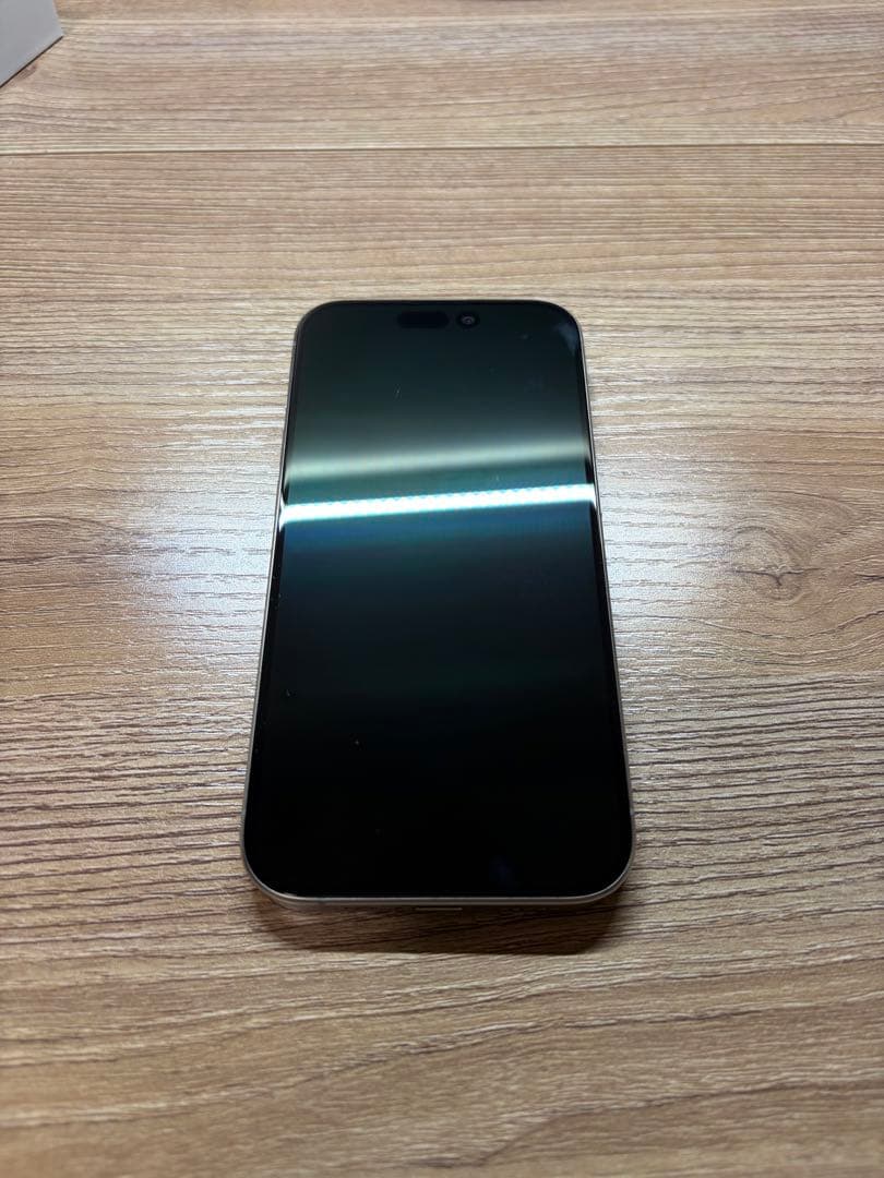 Apple iPhone 15 Pro 128GB 本体　ナチュラルチタニウム