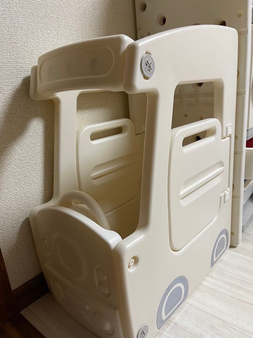 【極美品】 車型 絵本ラック おもちゃ収納 本棚 組み立て式