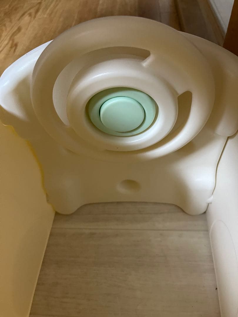 【極美品】 車型 絵本ラック おもちゃ収納 本棚 組み立て式