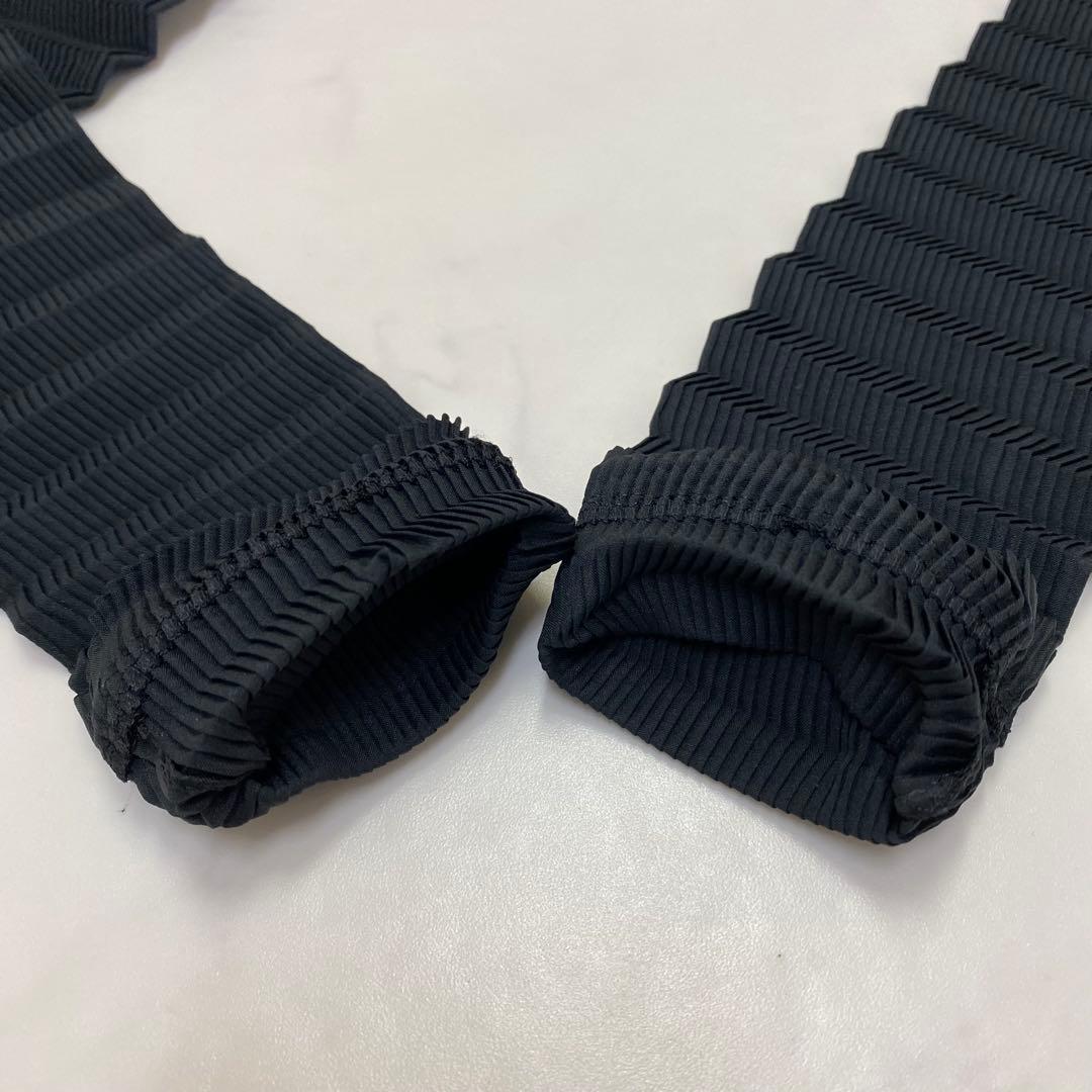 美品★ISSEY MIYAKE イッセイミヤケ 長袖カットソー プリーツ 黒 M