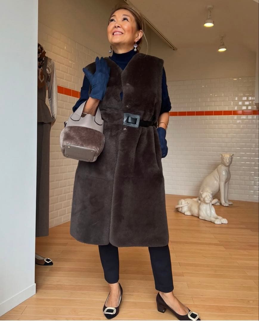 【お値下げ】ベアトリス　フェイクファーリバーシブルジレ