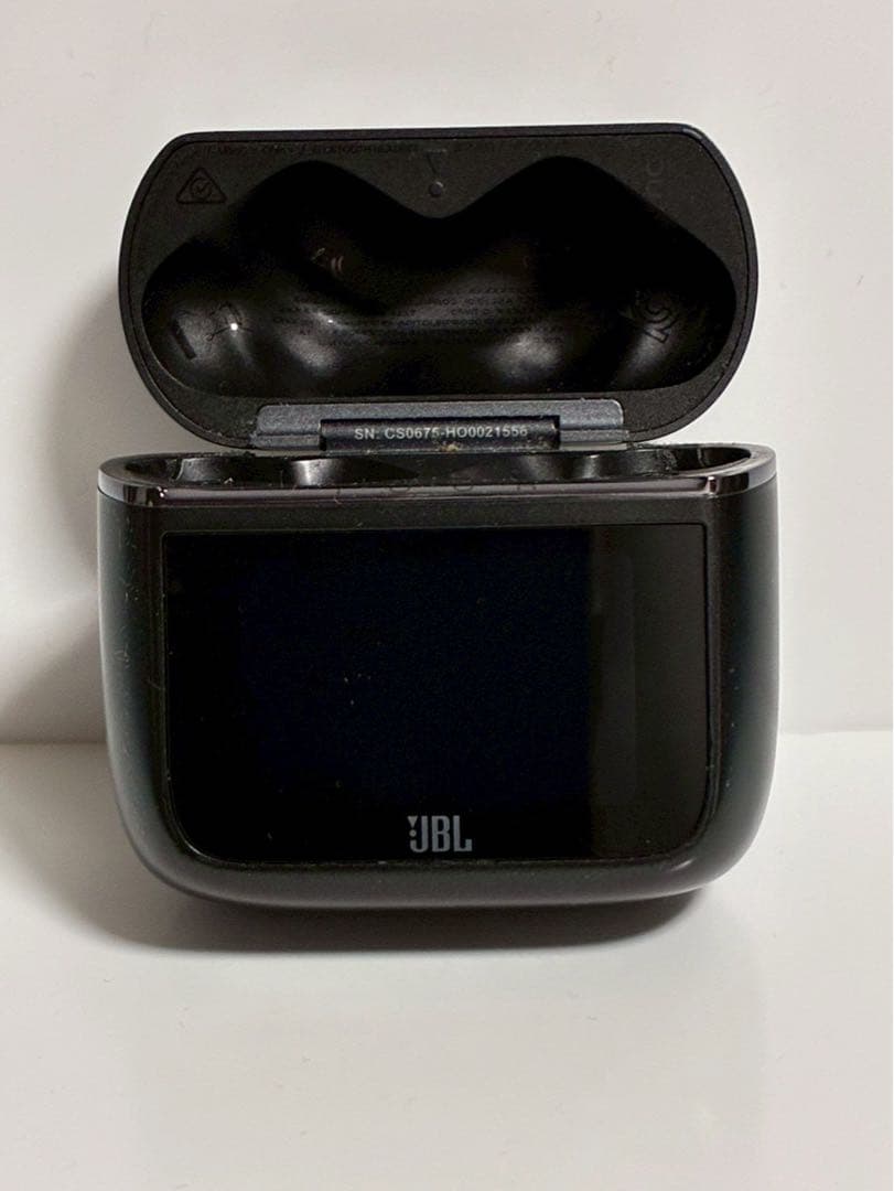 JBL TOUR Pro 3充電ケース