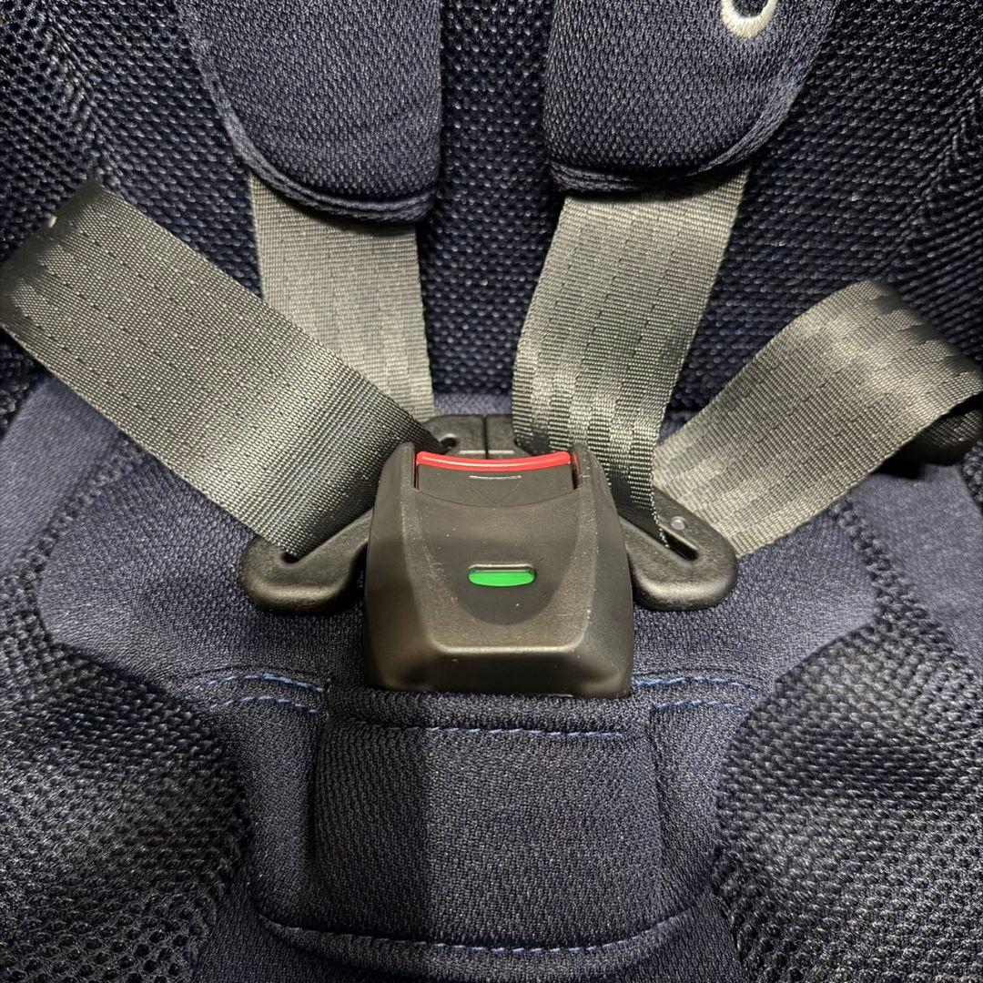 【コンビ】 ジョイトリップ エアスルー GH ネイビー