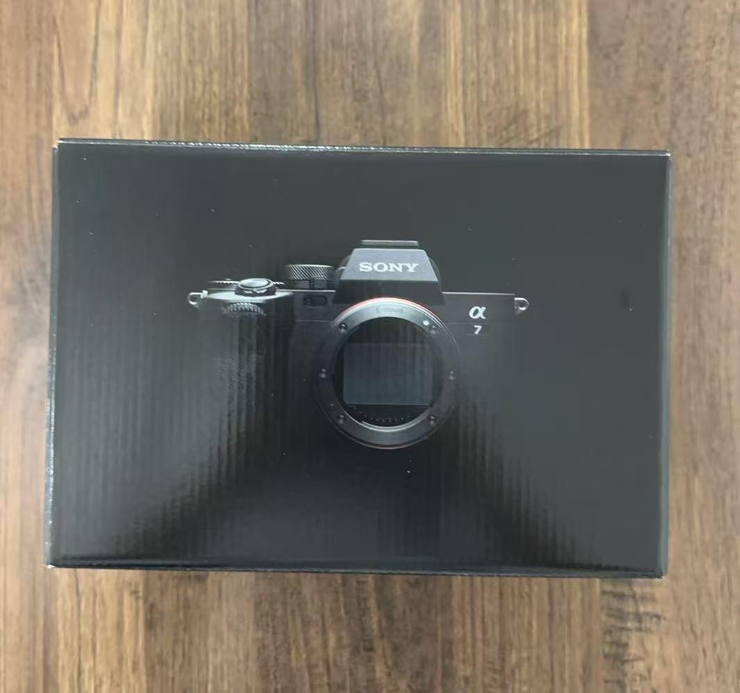 新品未使用SONY α7 IV デジタルカメラ ILCE-7M4 ボディー
