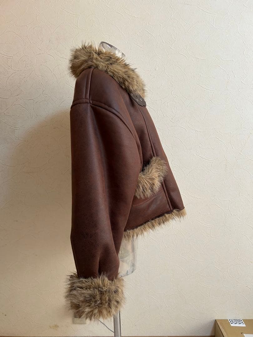 EVRIS ヒョウ柄 リバーシブルブラウンファー付きレザージャケット