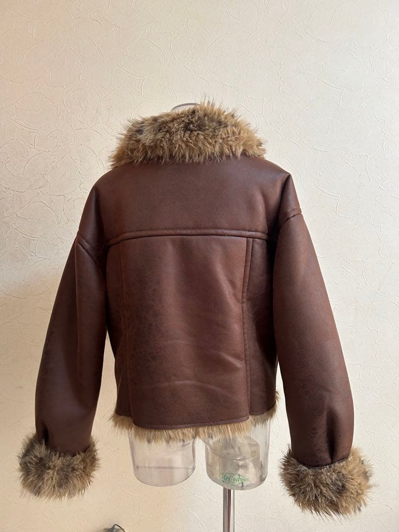 EVRIS ヒョウ柄 リバーシブルブラウンファー付きレザージャケット