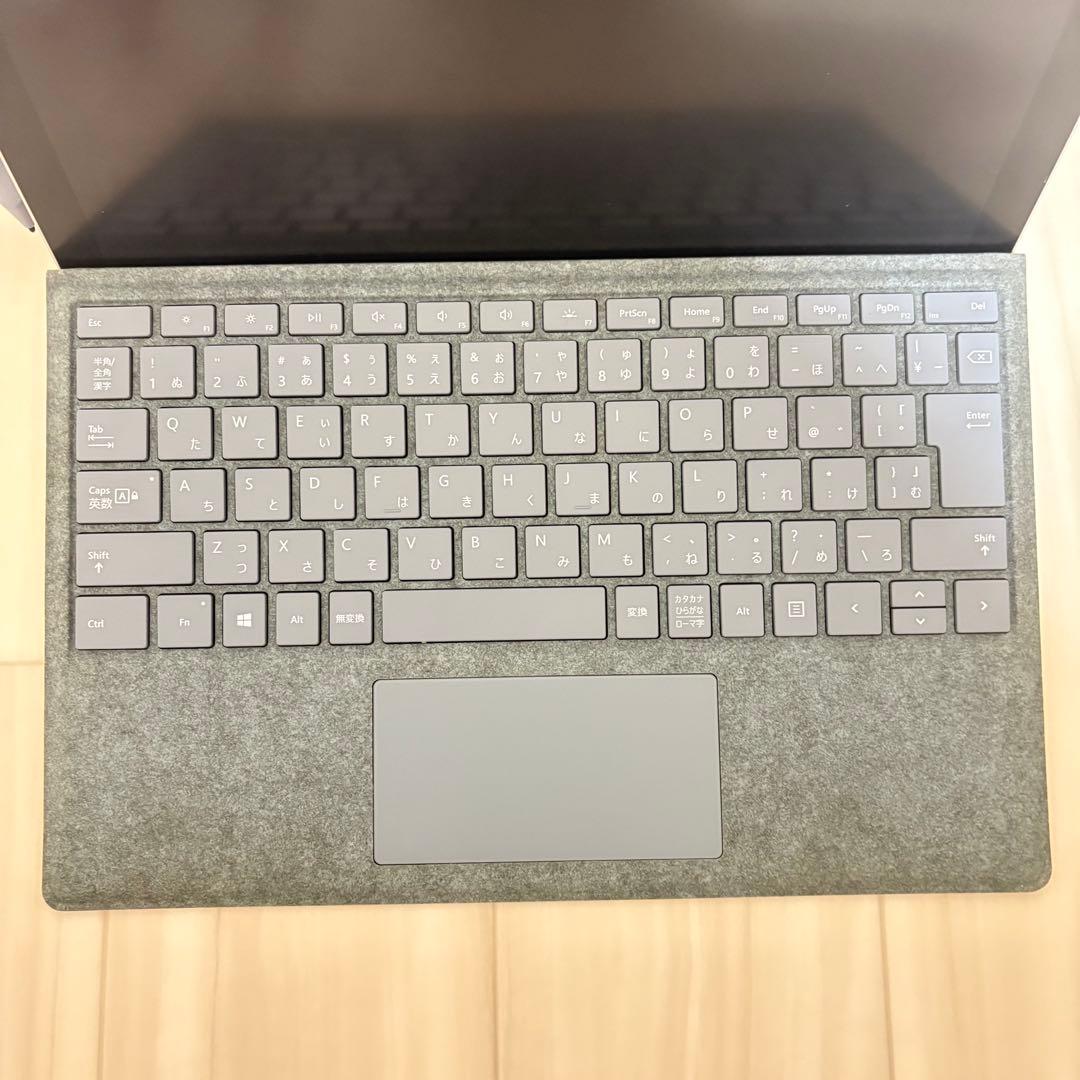 《Surface Pro 7》Core i7／メモリ16GB／SSD256GB