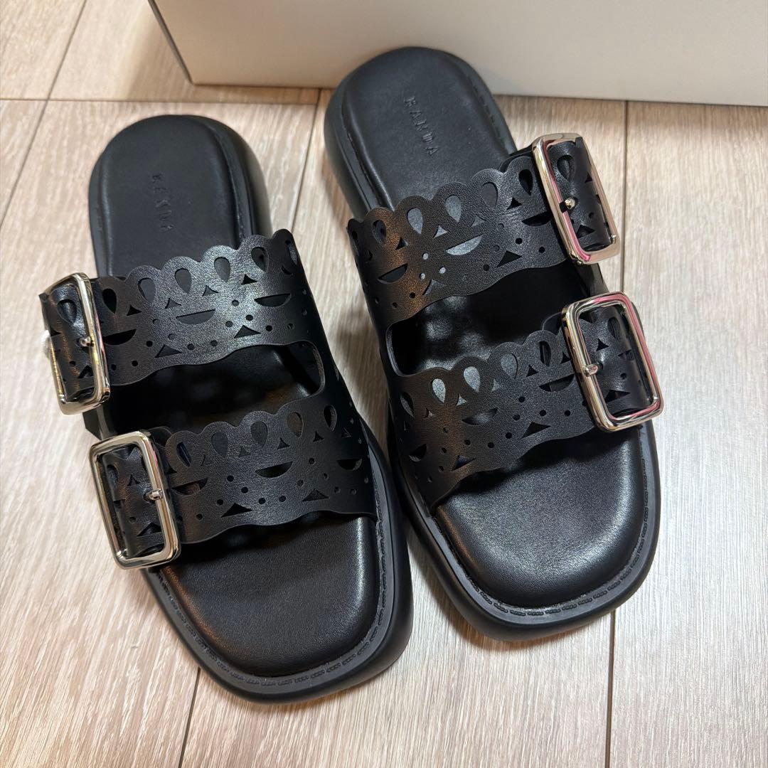 RANDA ブラックサンダル バックストラップ