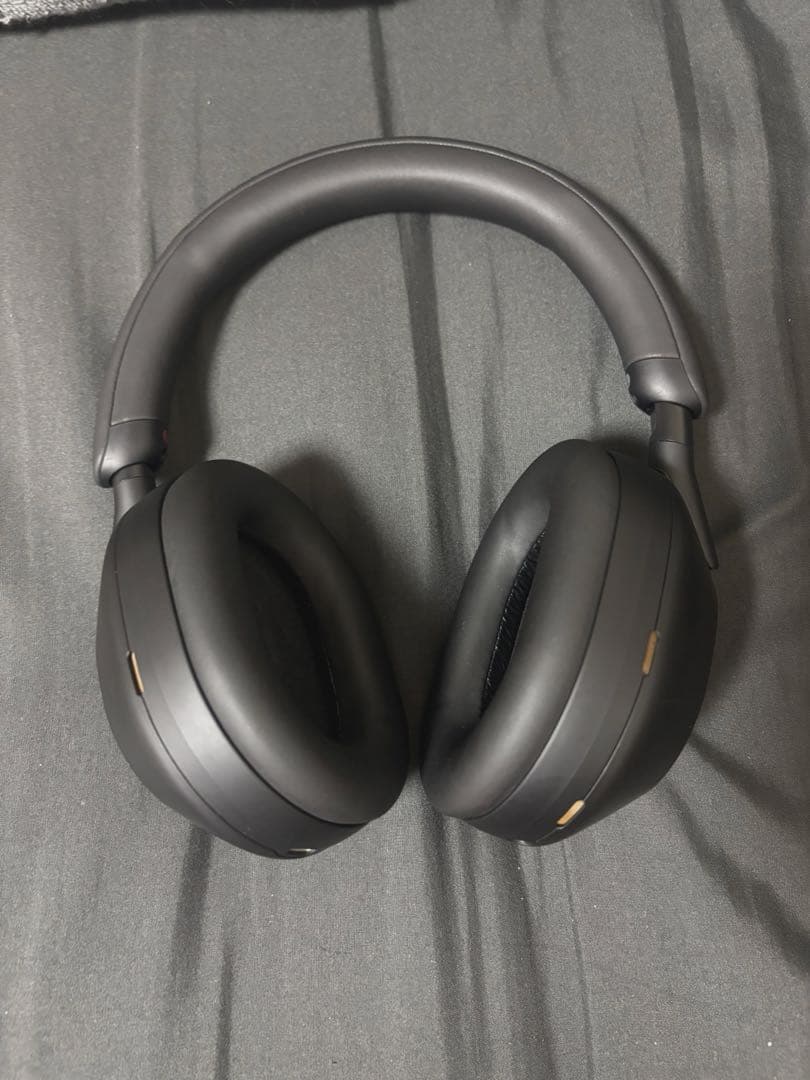 SONY WH-1000XM5 ブラック　付属品/ケース付き（箱無し）